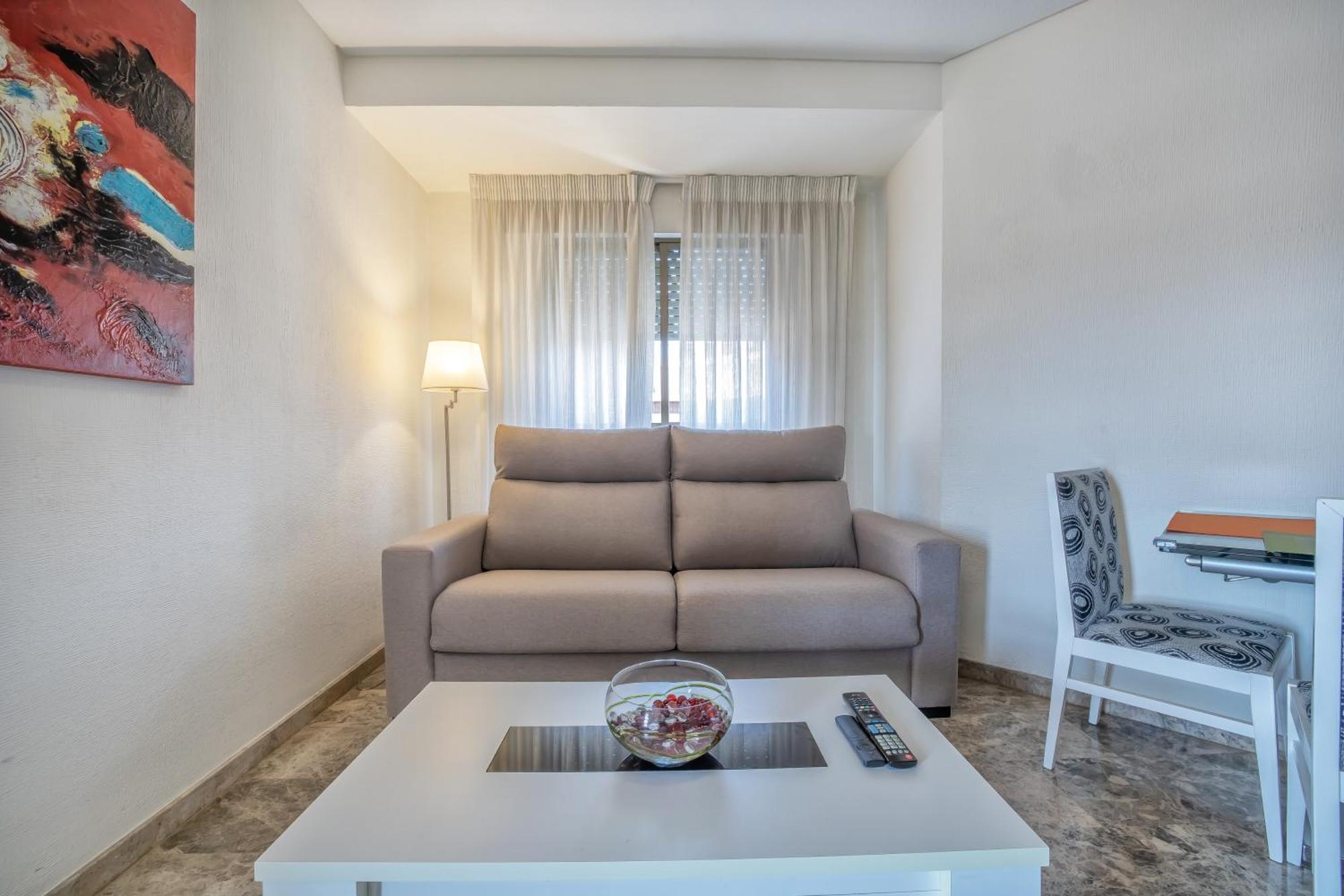 R & T Cordoba Center Apartamentos - Parking Esterno foto